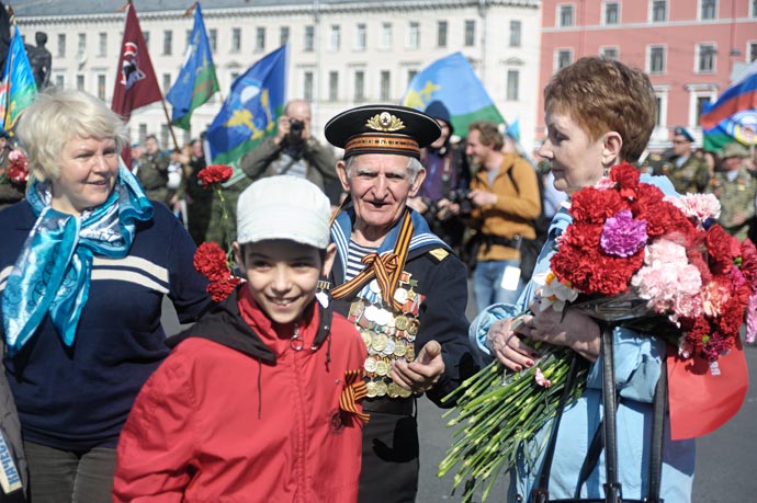 Парад ветеранов войны 2013 на Невском проспекте