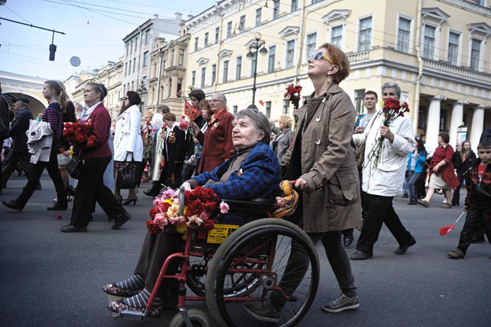 Парад ветеранов войны 2013 на Невском проспекте