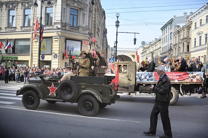 Парад ветеранов войны 2013 на Невском проспекте