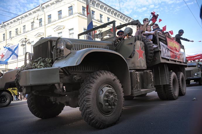 Парад ветеранов войны 2013 на Невском проспекте