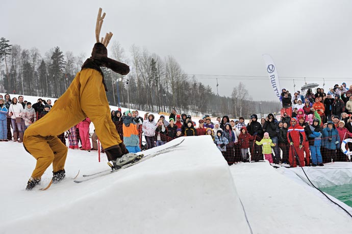 Лось на Аква-Шоу 2012 Red Bull Jump & Freeze