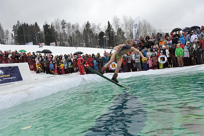 Аква-шоу 2012 Red Bull Jump&Freeze