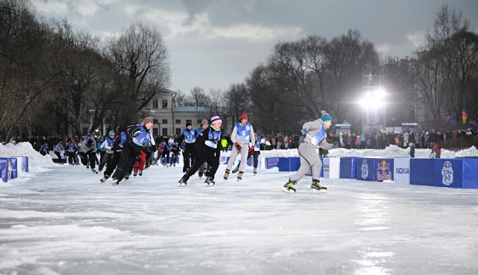 Петровский лед на Юсуповском пруду (2013) - массовое конькобежное состязание среди любителей 